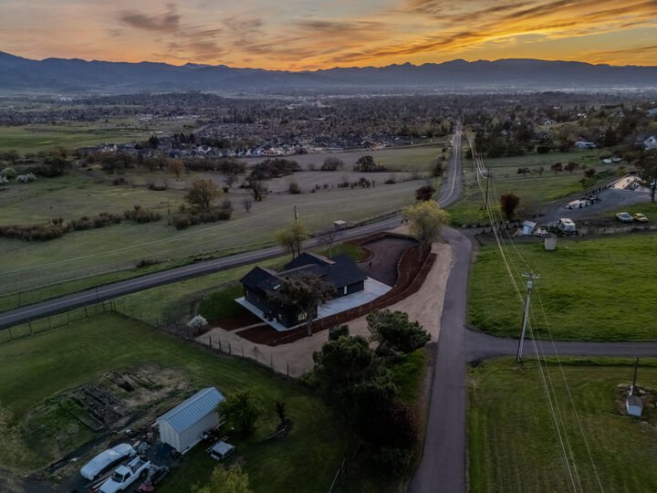 House in Medford, Oregon, United States 5 - 17644687