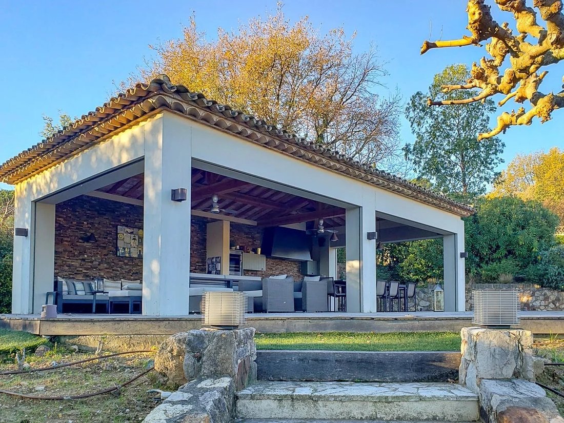 Villa in Grimaud, Provence-Alpes-Côte d'Azur, France 3 - 17629726