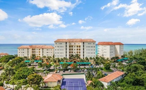 Condo in Nassau, New Providence, The Bahamas 1