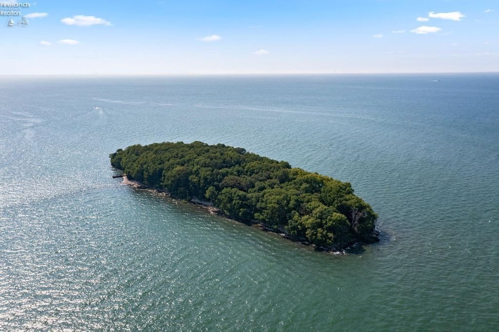 Land in Catawba Island, Ohio, United States 1 - 17636804