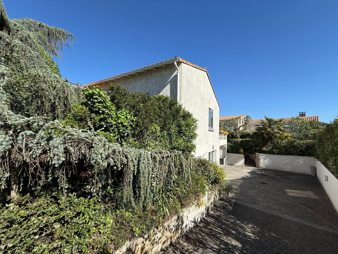 House in Vaux-sur-Mer, Nouvelle-Aquitaine, France 1 - 17632027