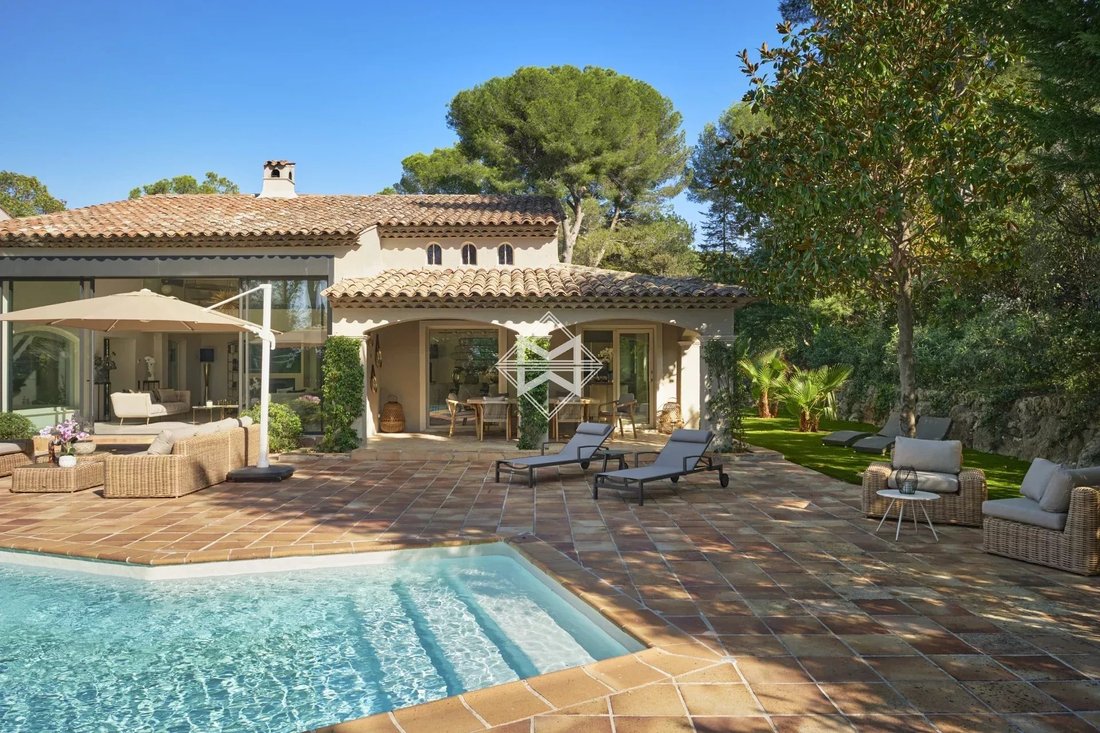 Villa in Mougins, Provence-Alpes-Côte d'Azur, France 4 - 17633744