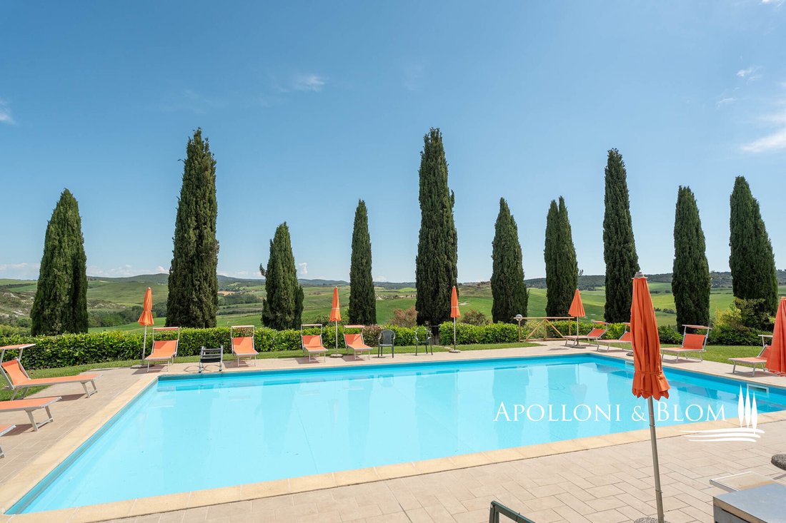 Villa in San Quirico d'Orcia, Tuscany, Italy 4 - 17629598