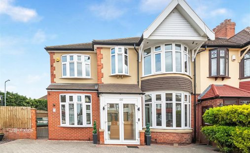 Haus in The Bungalow Estate, Ilford, England 1