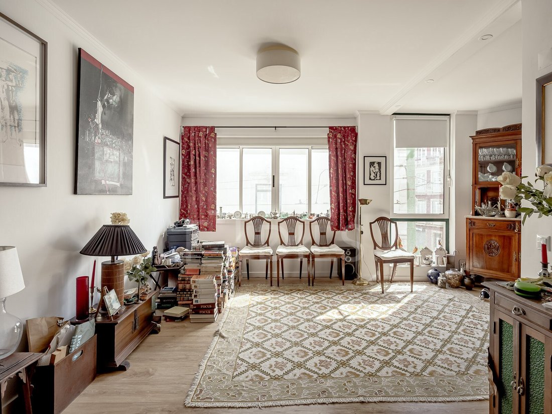 Apartment in Misericordia, Lisbon, Portugal 2 - 17630061