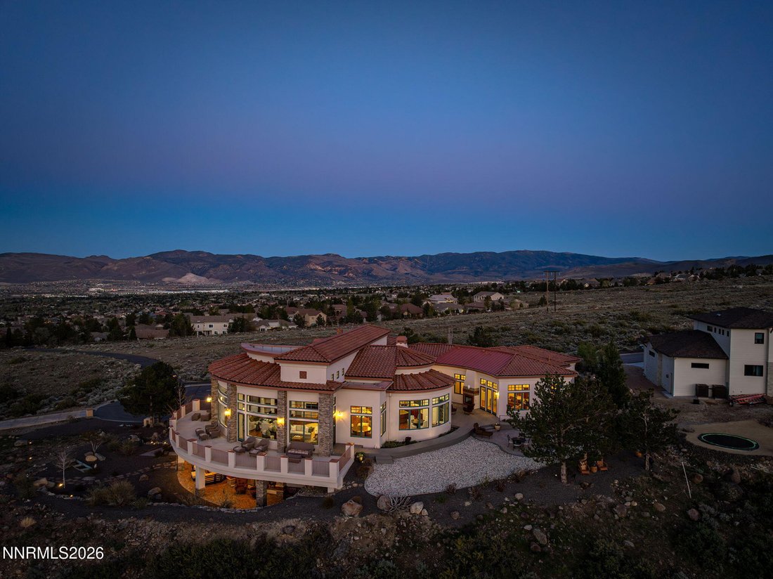 House in Reno, Nevada, United States 4 - 17633723