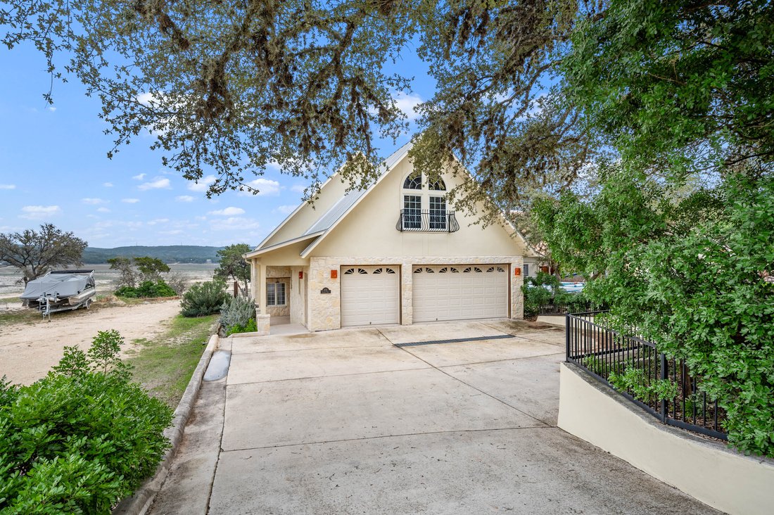 House in Pipe Creek, Texas, United States 1 - 17636231