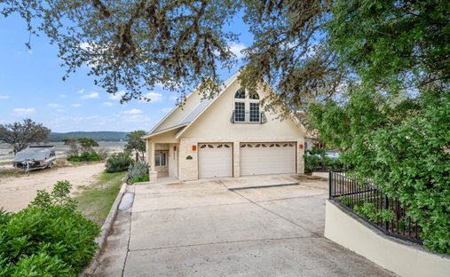 House in Pipe Creek, Texas, United States 1