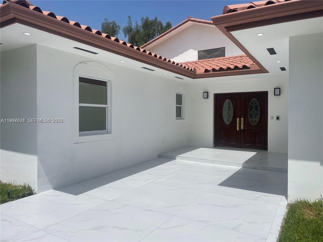 House in Hialeah, Florida, United States 1 - 17631038