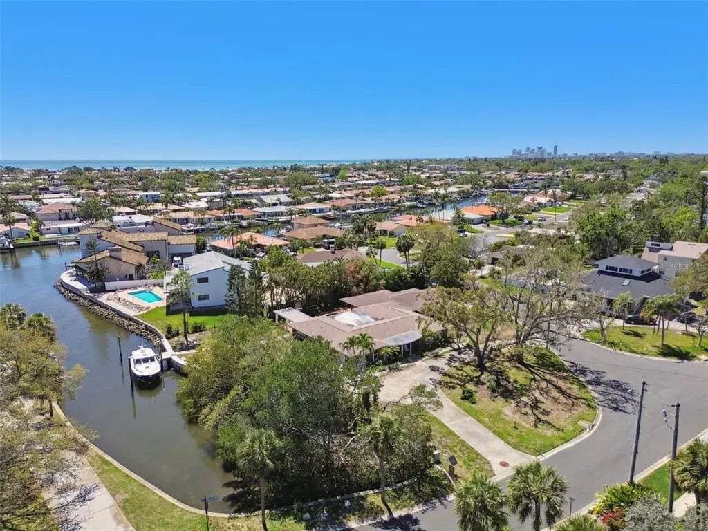 Land in St. Petersburg, Florida, United States 4 - 15401888