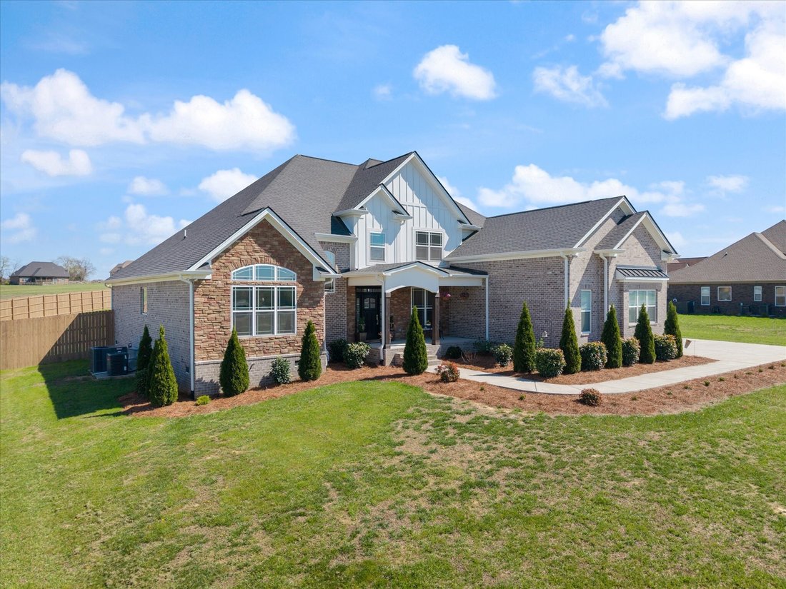 House in Springfield, Tennessee, United States 1 - 17639238
