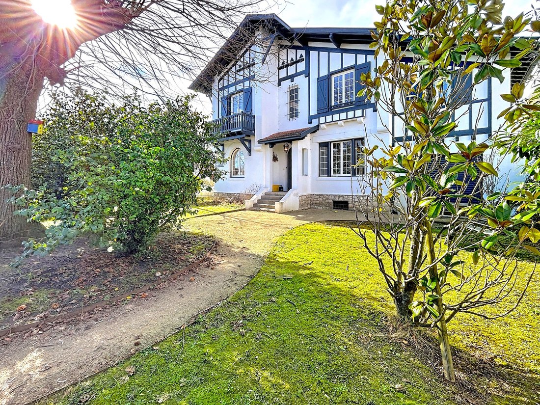 House in Biarritz, Nouvelle-Aquitaine, France 1 - 17630685