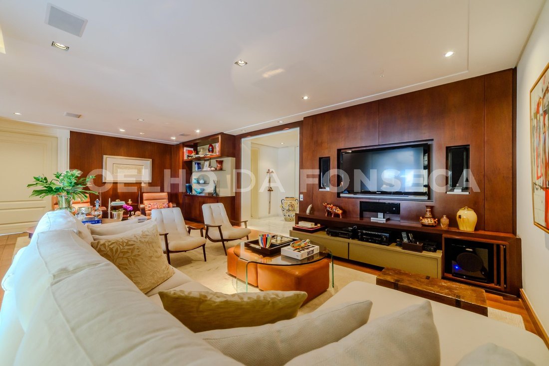 Condo in São Paulo, State of São Paulo, Brazil 4 - 17638530