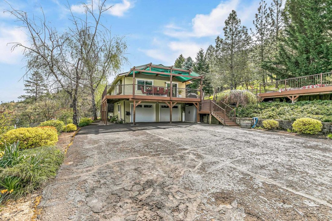 House in Medford, Oregon, United States 1 - 17630502