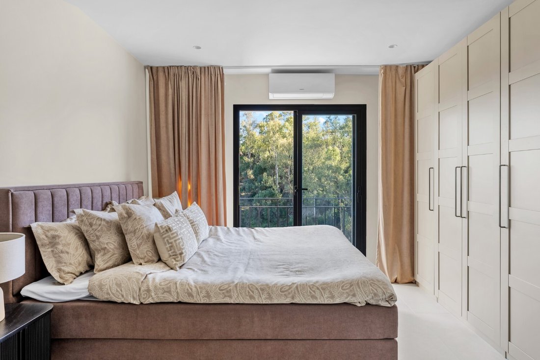 Apartment in Benahavis, Andalusia, Spain 4 - 17629933