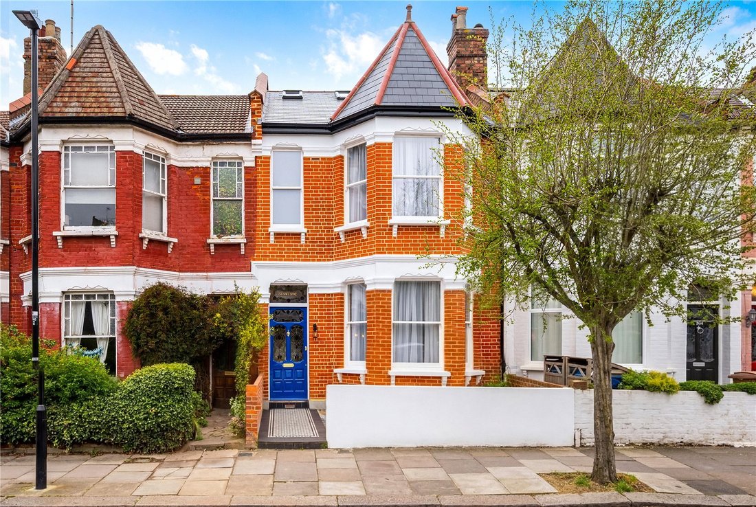 House in Alexandra Park, Haringey, England 3 - 17631070