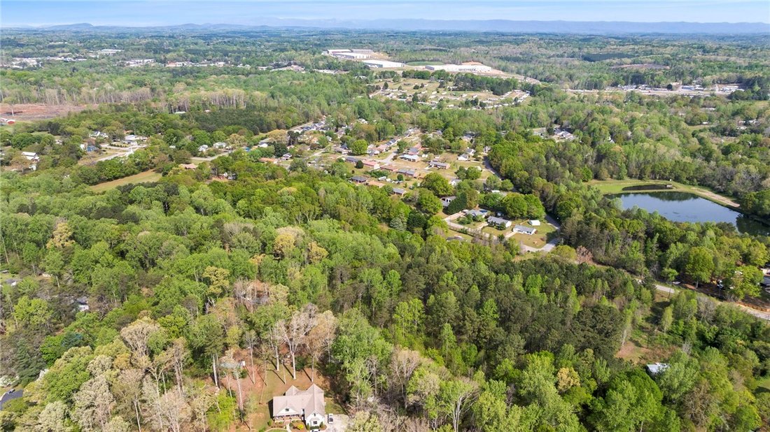 Farm Ranch in Easley, South Carolina, United States 4 - 17632056
