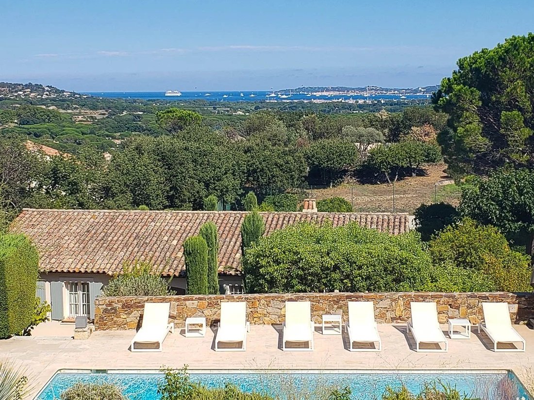 Villa in Grimaud, Provence-Alpes-Côte d'Azur, France 1 - 17629726