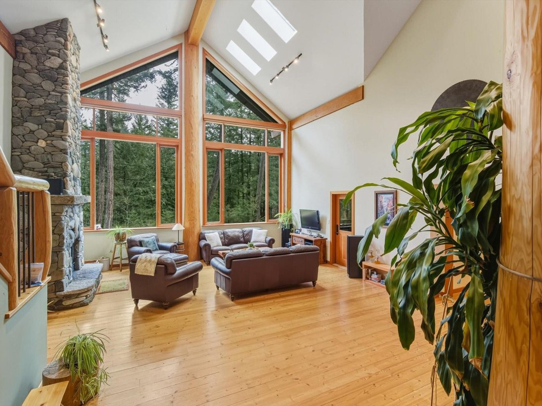 House in Squamish-Lillooet C, British Columbia, Canada 5 - 17635690