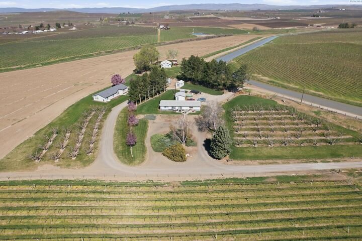 Farm Ranch in Grandview, Washington, United States 4 - 17640151