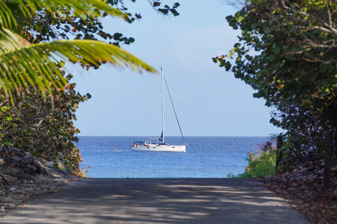 Land in Spot Bay, Sister Islands, Cayman Islands 5 - 12263916