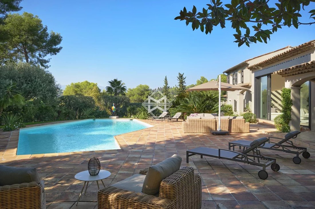 Villa in Mougins, Provence-Alpes-Côte d'Azur, France 3 - 17633744
