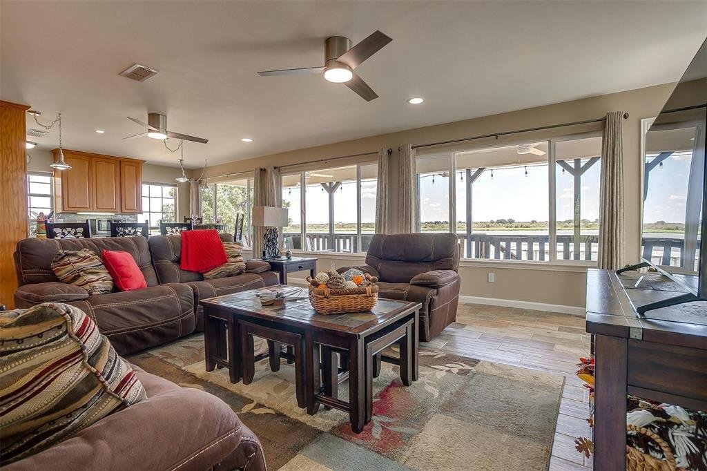 House in Granbury, Texas, United States 3 - 17633004