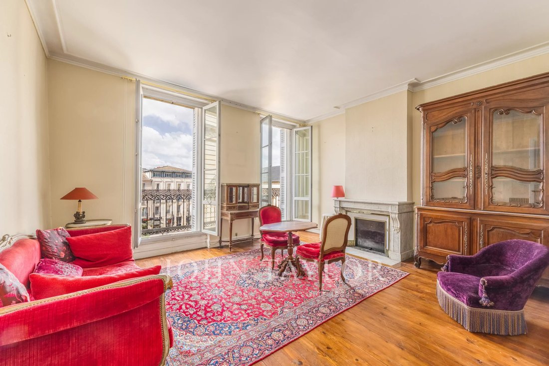 Apartment in Hôtel de Ville-Quinconce-Saint Seurin-Fondaudège, Bordeaux, France 3 - 17633766
