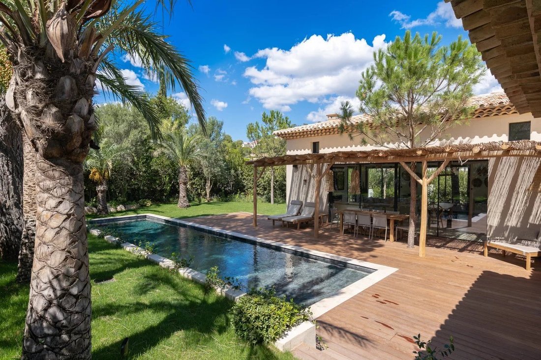 Casa a Saint-Tropez, Provenza-Alpi-Costa Azzurra, Francia 1 - 17628057