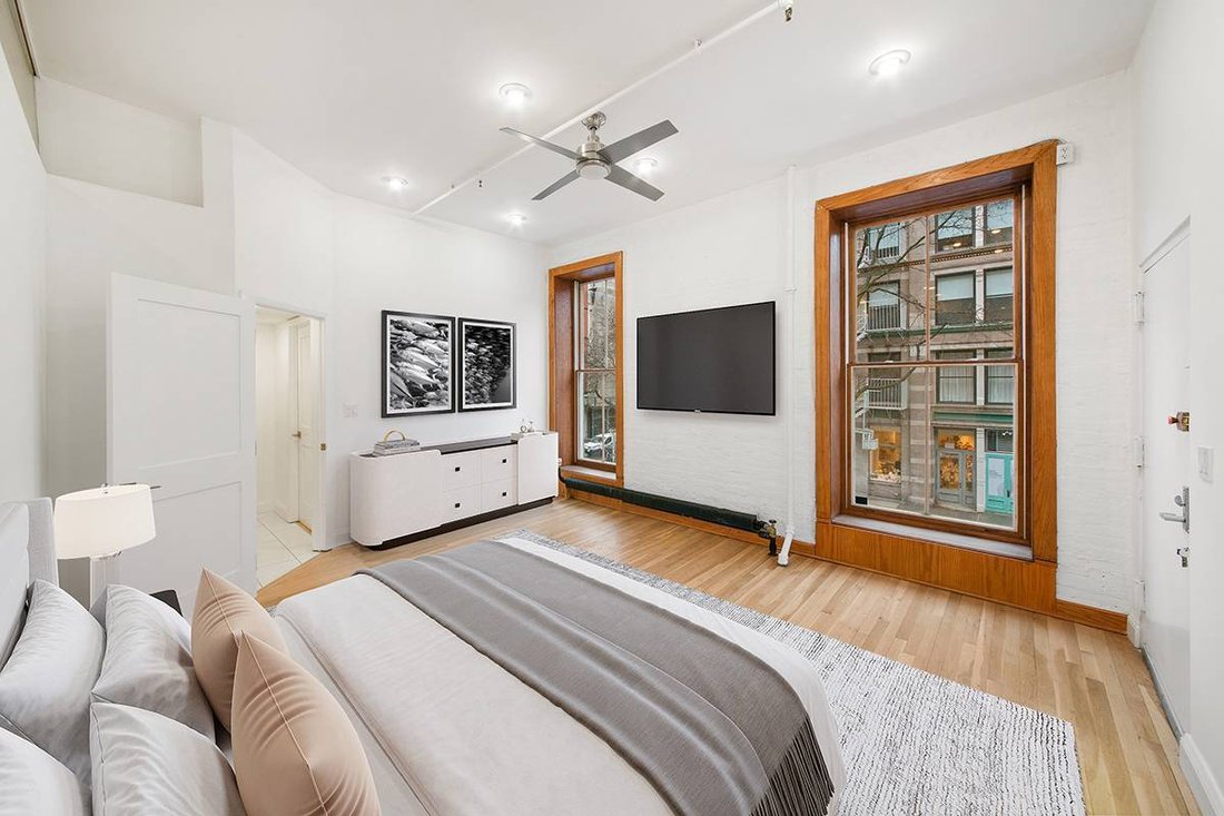Co Op in New York, New York, United States 5 - 17627988