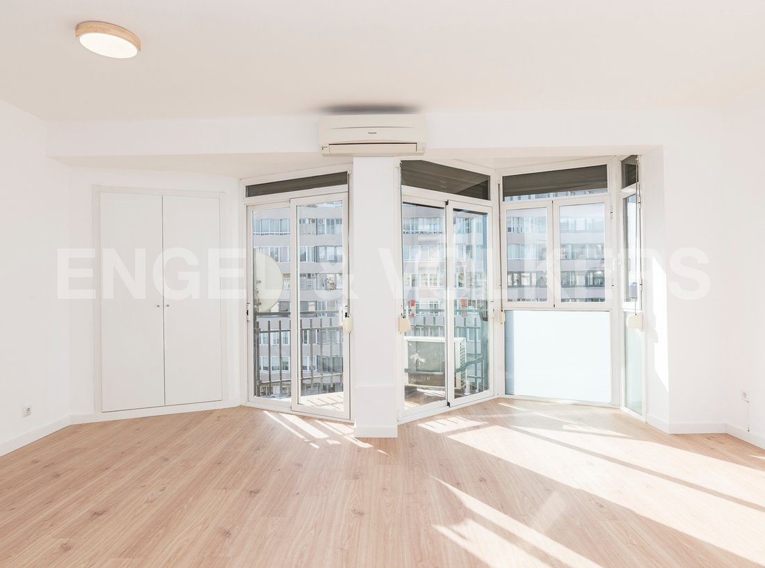 Apartment in Les Corts, Barcelona, Spain 4 - 17632028