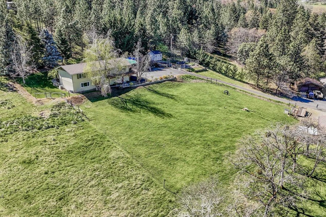 House in Medford, Oregon, United States 5 - 17630502