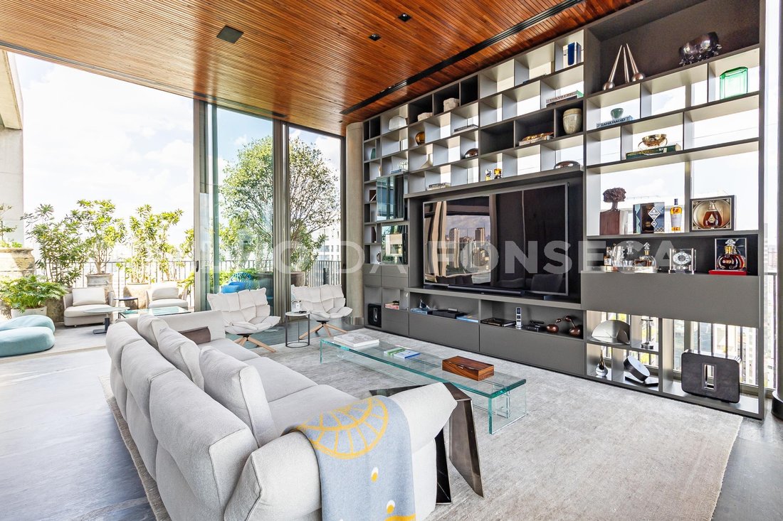 Condo in São Paulo, State of São Paulo, Brazil 1 - 17638592