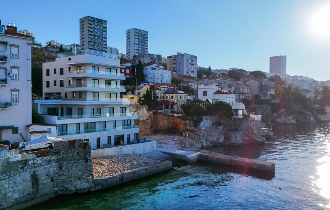 Apartment in Mjesni odbor Pecine, Grad Rijeka, Primorje-Gorski Kotar County 2 - 16890285