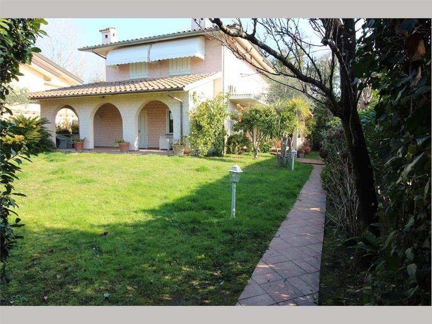 Villa in Center, Forte dei Marmi, Tuscany 3 - 17627932