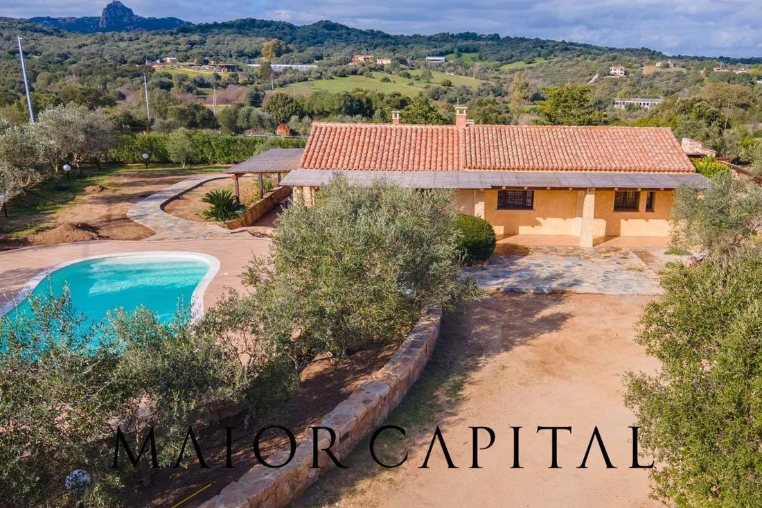 House in Center, Olbia, Italy 5 - 17638356