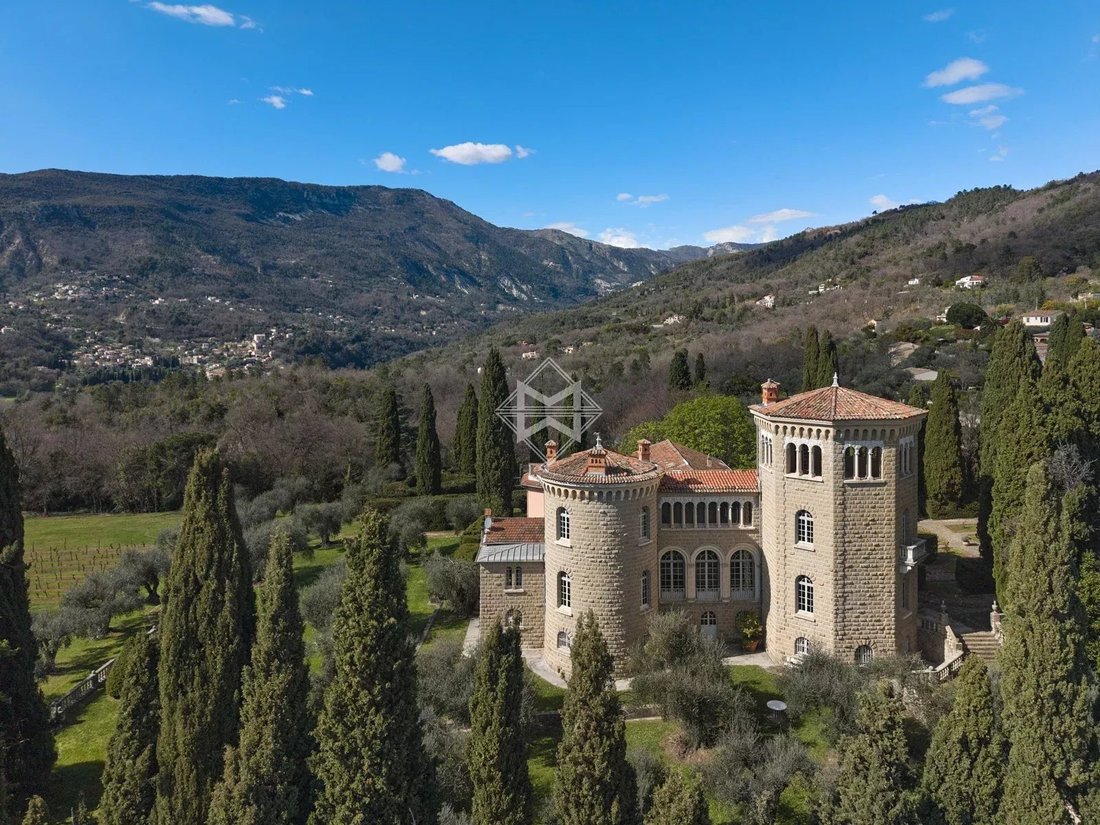 Estate in Sud-Village-Pointe, Contes, France 2 - 17629756