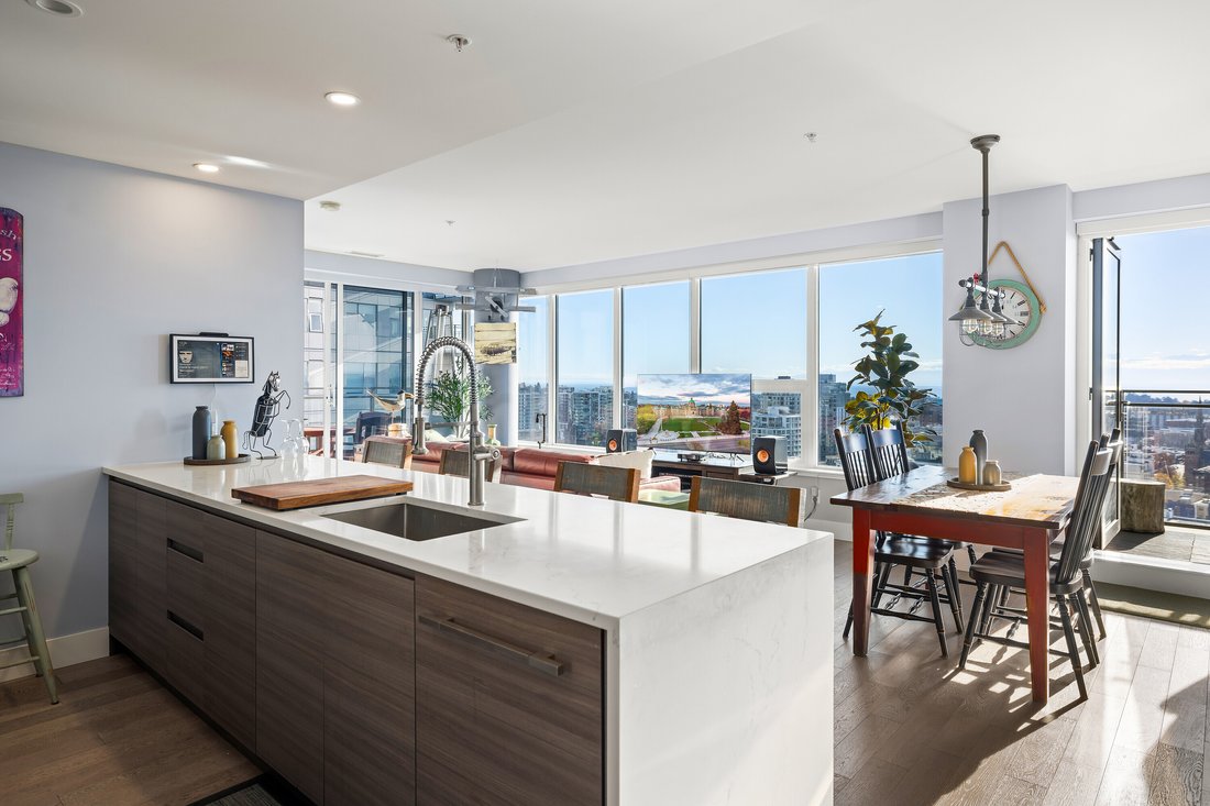 Condo in Victoria, British Columbia, Canada 5 - 17630461