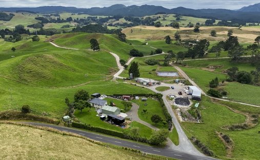 Country House in Ātiamuri, Waikato, New Zealand 1