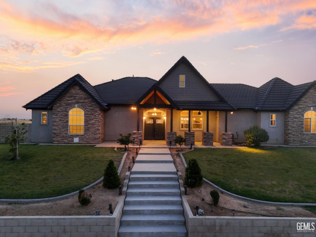 House in Bakersfield, California, United States 5 - 17632357