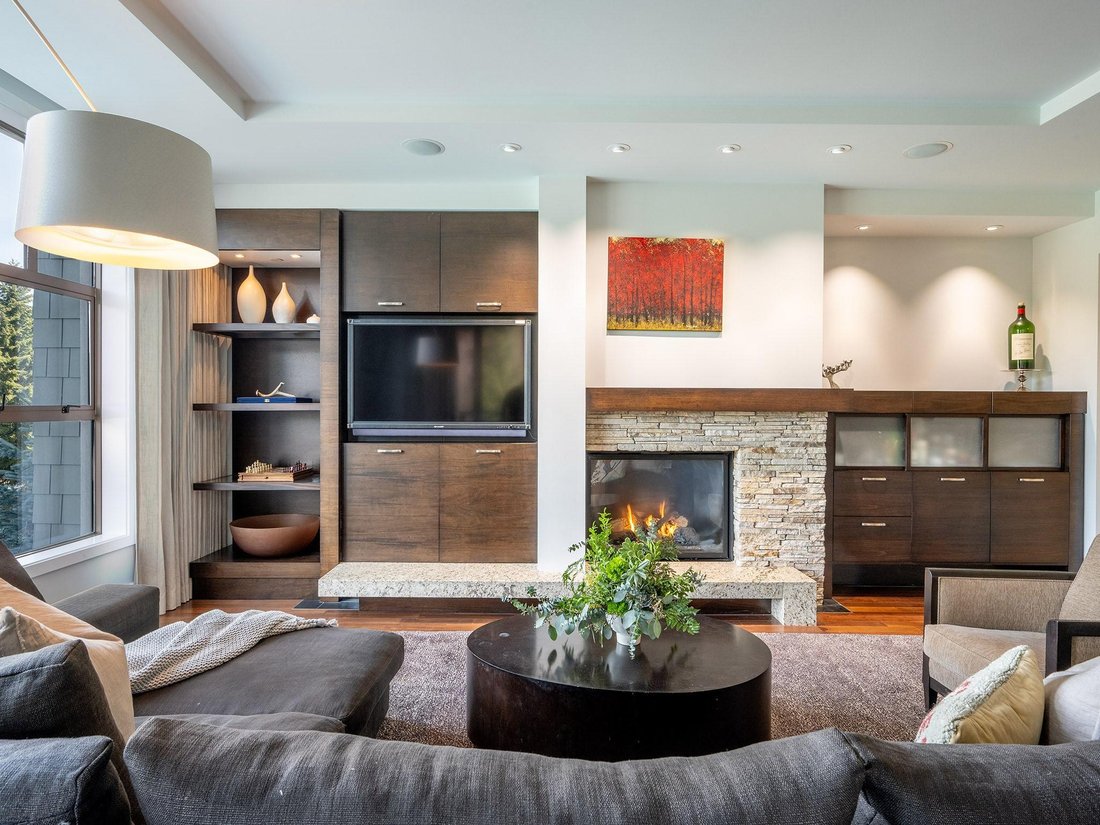 House in Whistler, British Columbia, Canada 1 - 17636352