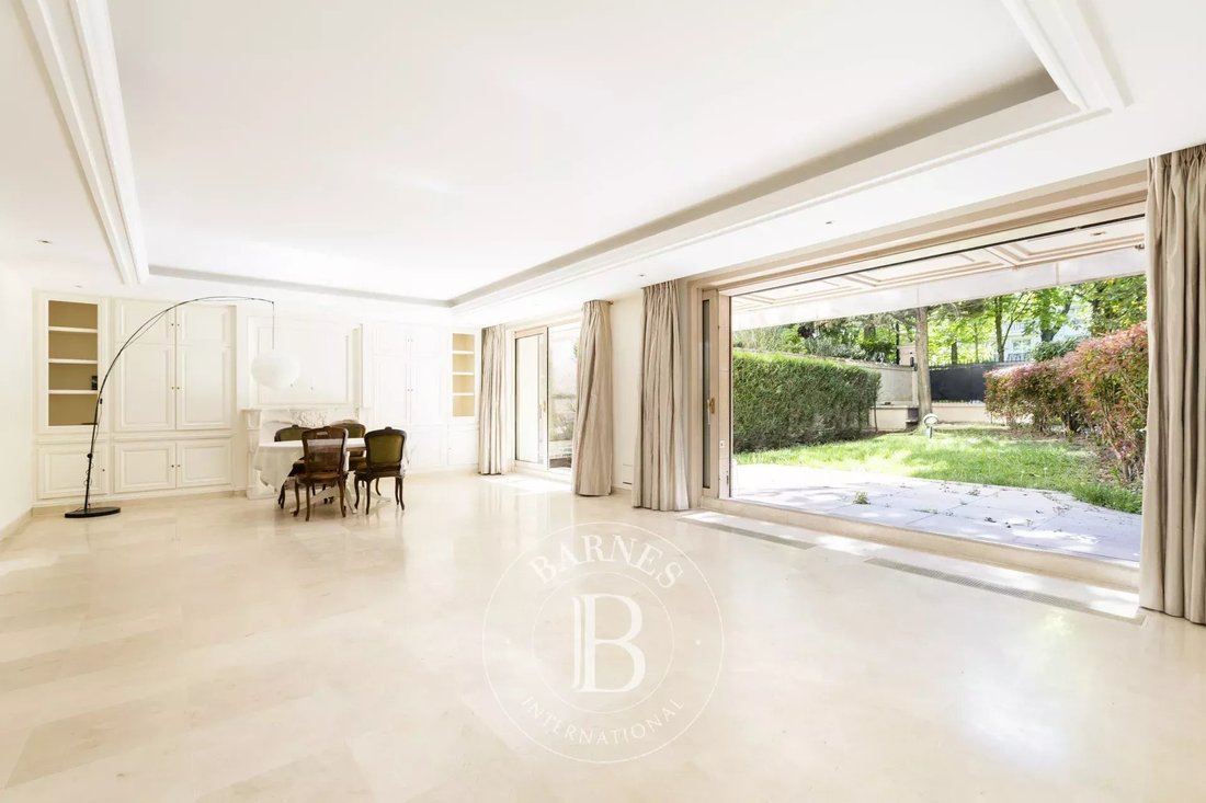 Apartment in La Plaine des Sablons, Neuilly-sur-Seine, France 2 - 17629753