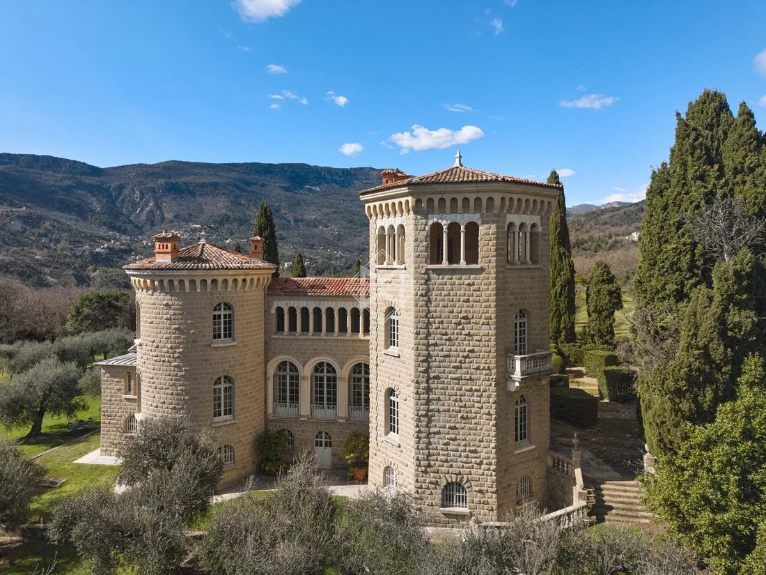 Estate in Sud-Village-Pointe, Contes, France 1 - 17629756