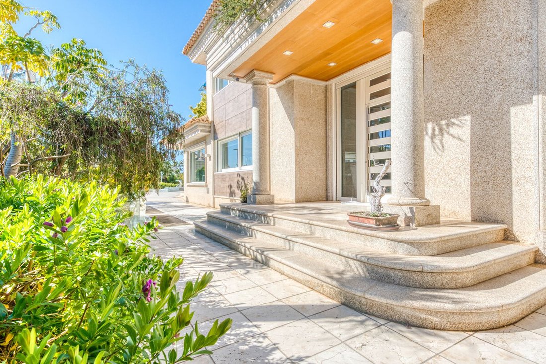Villa in Marbella, Andalusia, Spain 4 - 17630482