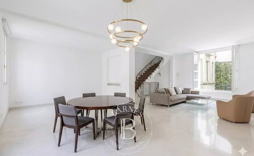 Estate in Ile de la Jatte - Parc d'Orléans, Neuilly-sur-Seine, France 1