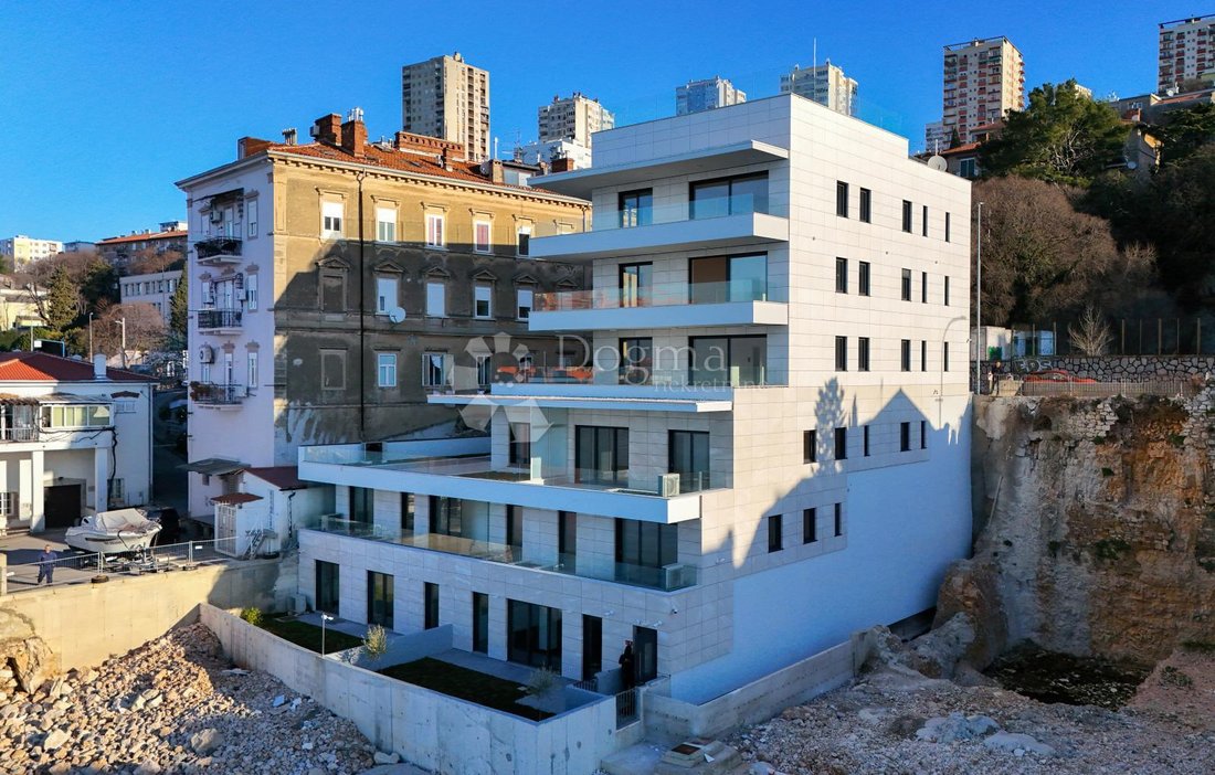 Apartment in Mjesni odbor Pecine, Grad Rijeka, Primorje-Gorski Kotar County 1 - 16890285