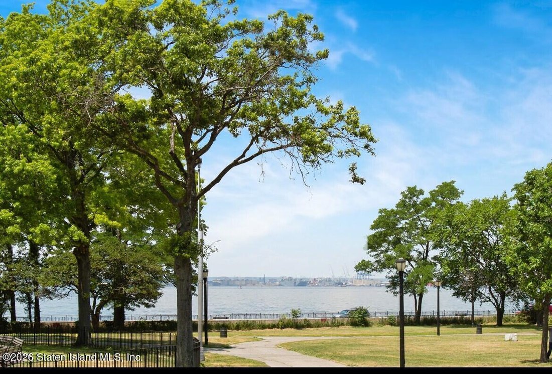 House in New York, New York, United States 2 - 17631701
