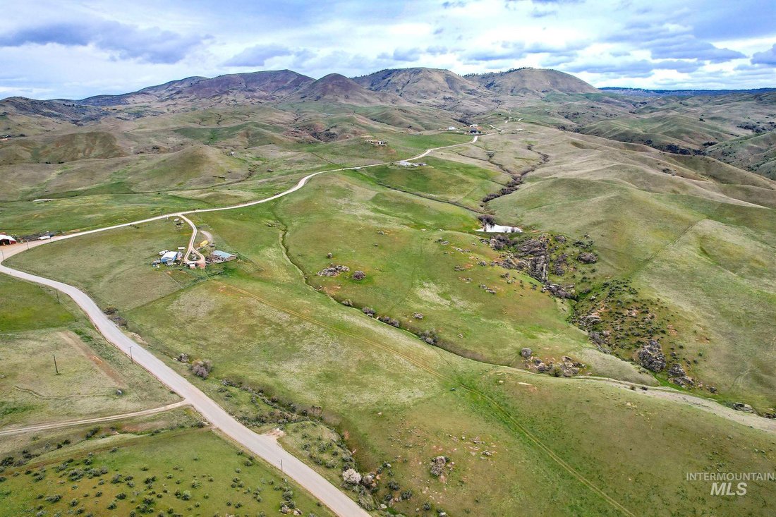 House in Sweet, Idaho, United States 4 - 17632158