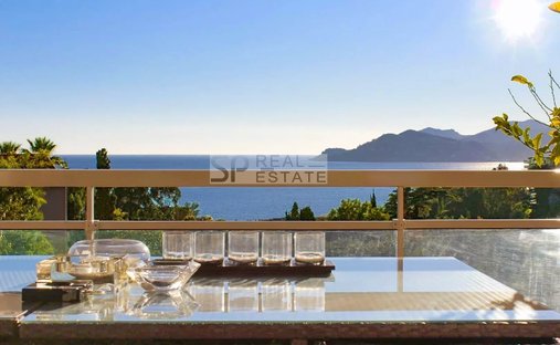 Penthouse in Les Muriers, Cannes, France 1