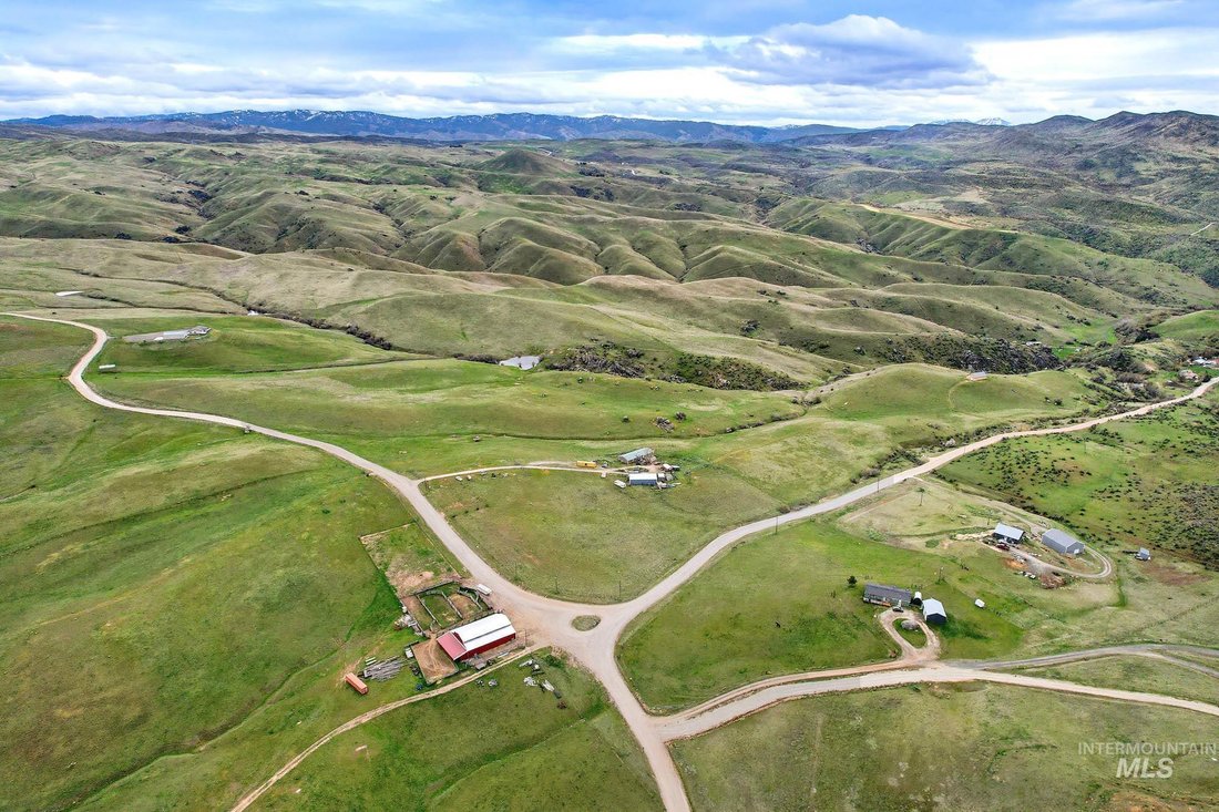 House in Sweet, Idaho, United States 1 - 17632158